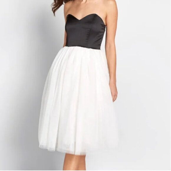 Collectif London Diana Swing Dress with Tulle Skirt | Vintage Style - Picture 2 of 7